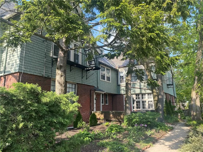 Primary Photo - 88 Cooke St