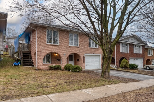 Building Photo - 2 Bed / 1 Bath in Kingston – All Utilities & Parking Included - $1,799/month