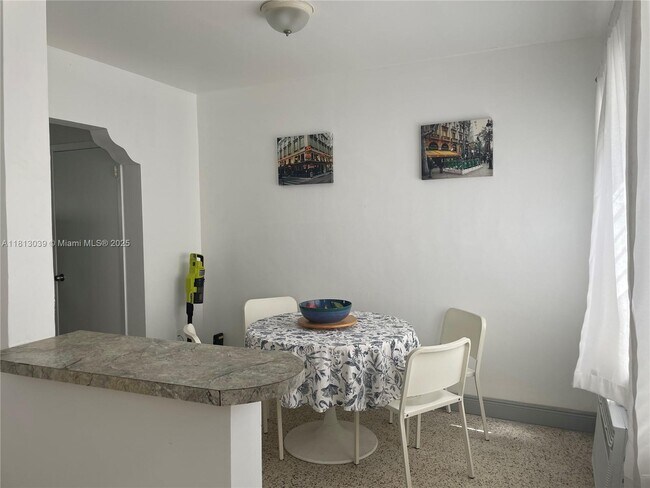 Foto del edificio - 865 80th St