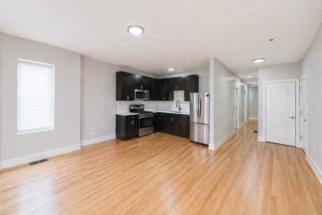 Foto del edificio - 7944 S Ellis Ave