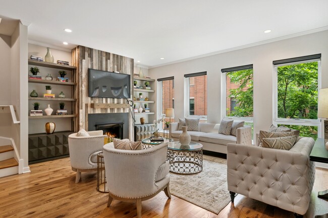Foto del edificio - 1648 S Prairie Ave