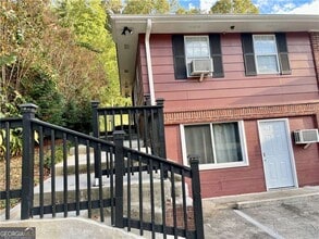 Building Photo - 6068 Tracy Valley Dr NW