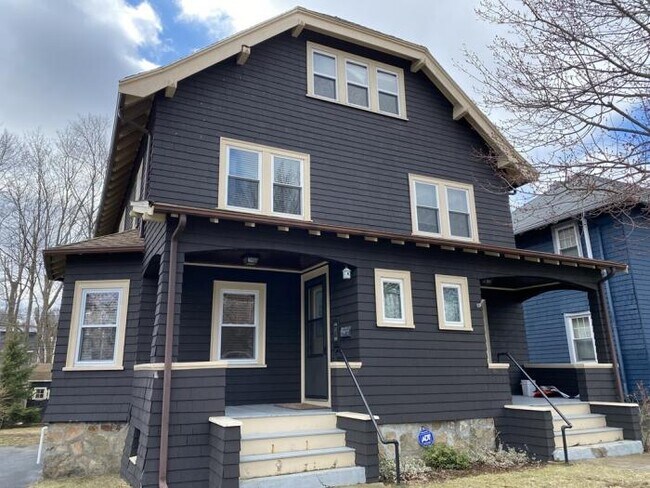 Building Photo - 2 bedroom in Boston MA 02131