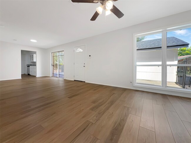 Building Photo - 13406 Melcher Dr