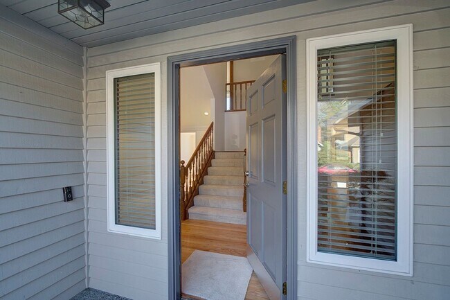 Foto del edificio - 4Bd/2.5Ba Renton House