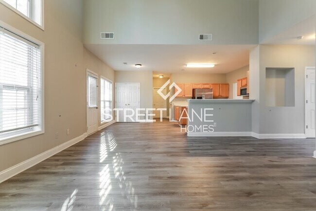Foto del edificio - REDUCED!- 4 Bedroom in Lawrenceville!