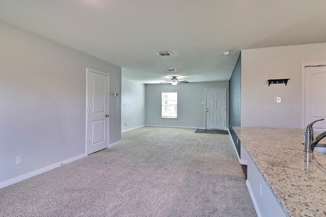 Building Photo - Move-In Ready 3-Bed Home with Solar Panels + Washer, Dryer & Refrigerator — Half Off Second Full ...