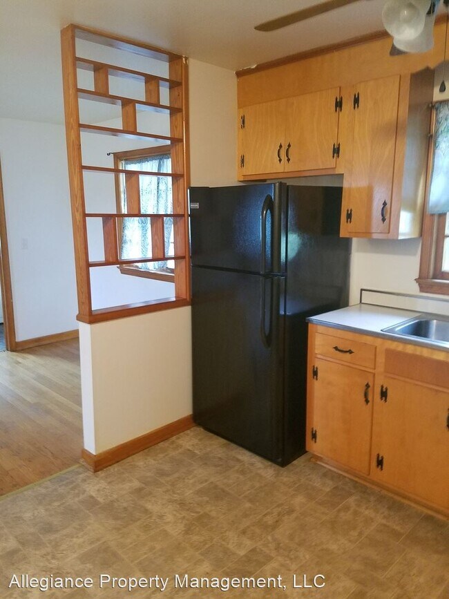 Building Photo - 3 br, 1 bath House - 1461 Mt Landing Rd
