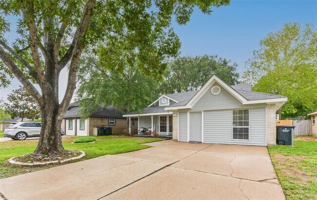 Foto del edificio - 5701 Village Arbour Dr
