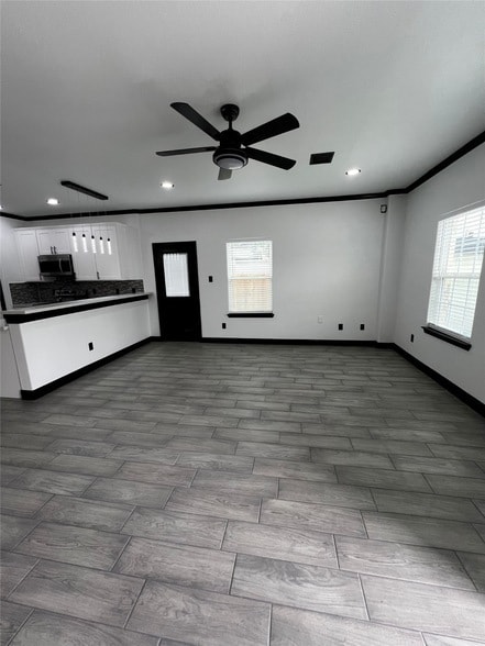 Building Photo - 4737 Reed Rd