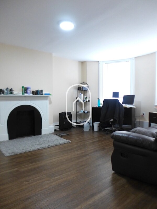 Foto del edificio - 78 E Brookline St