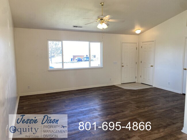 Foto del edificio - 1322 N Monroe Blvd