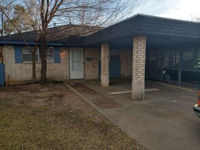Building Photo - 2234-2236 Donna Dr