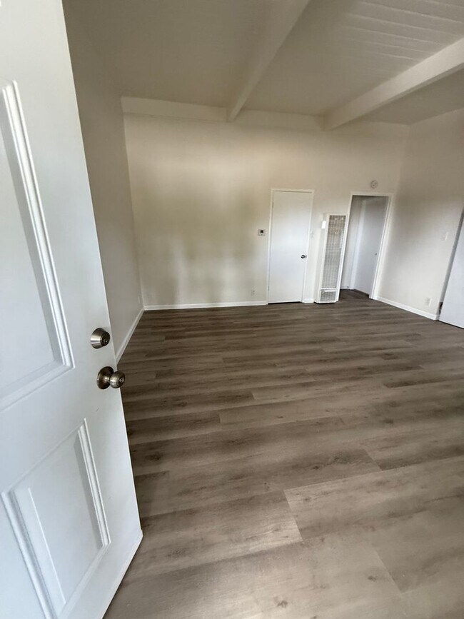 Building Photo - Orchard Hill