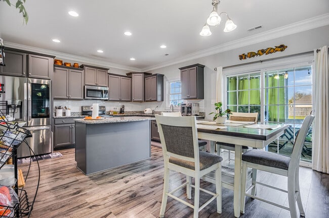 Building Photo - 110 Evergreen Frst Dr