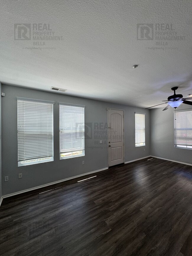 Building Photo - Resort-Style Living Awaits in This Spacious Canyon Hills 3-Bedroom Condo