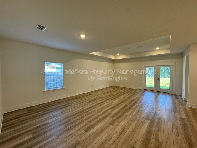 Foto del edificio - 5380 Cornwall Dr