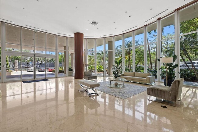 Building Photo - 2475 Brickell Ave
