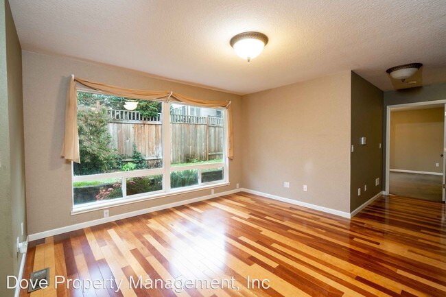 Building Photo - 3 br, 2.5 bath House - 14021 SE 35th Street