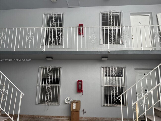 Foto del edificio - 767 SW 9th St
