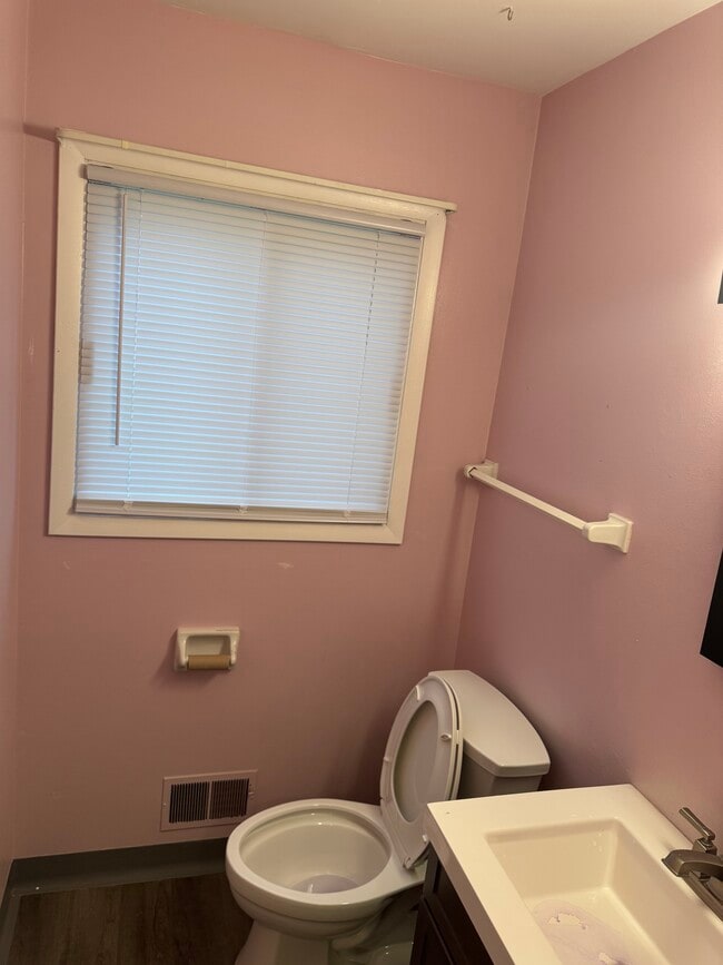 Foto del edificio - 6262 S Robert Ave