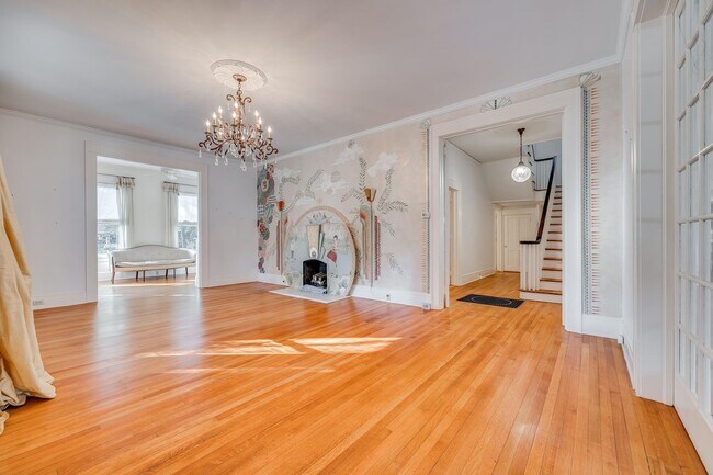 Foto del edificio - Exclusively Offered by Muse Realty, LLC