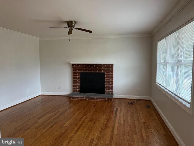 Building Photo - 810 Wisteria Dr