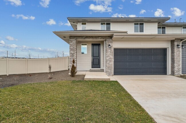 Building Photo - 8284 W Grey Alder Dr