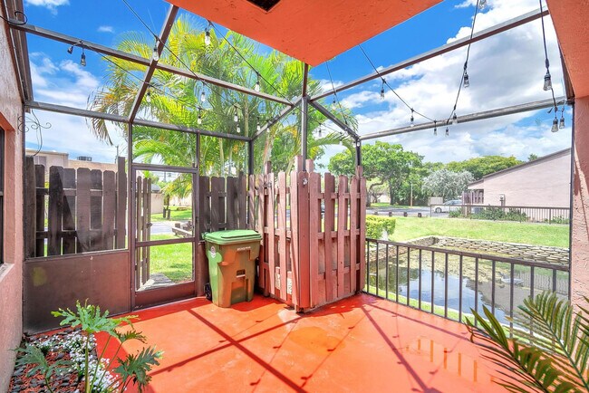 Building Photo - 12359 NW 11th Ct