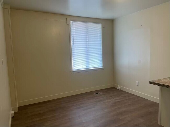 Foto del edificio - 44 S 200 E