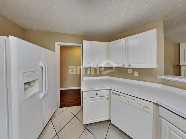 Building Photo - 589 Summerbrooke Ct