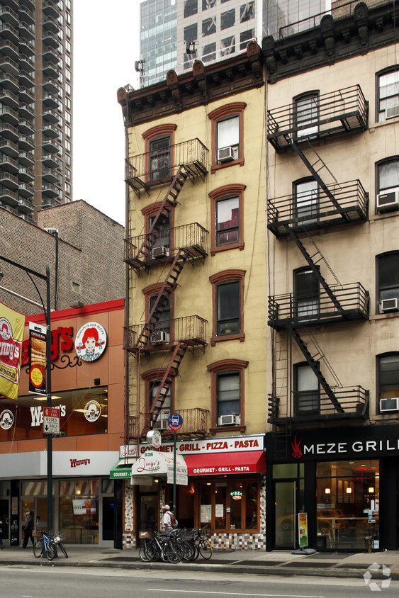 Primary Photo - 936 Eighth Ave