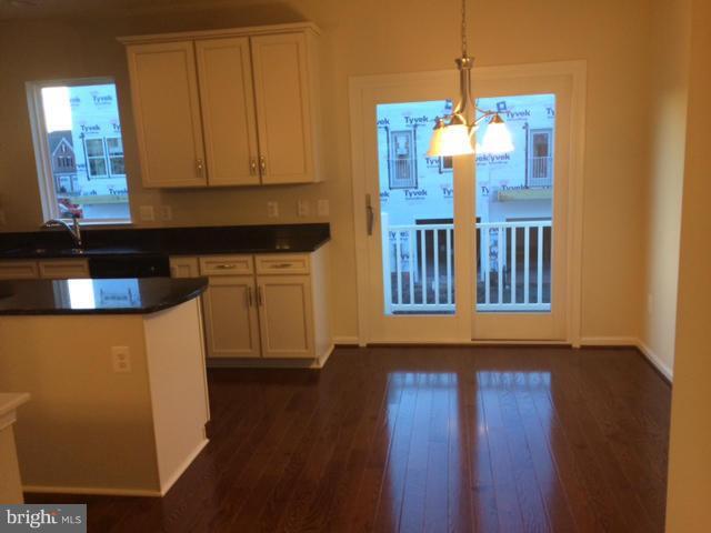 Foto del edificio - 25631 Pleasant Valley Rd