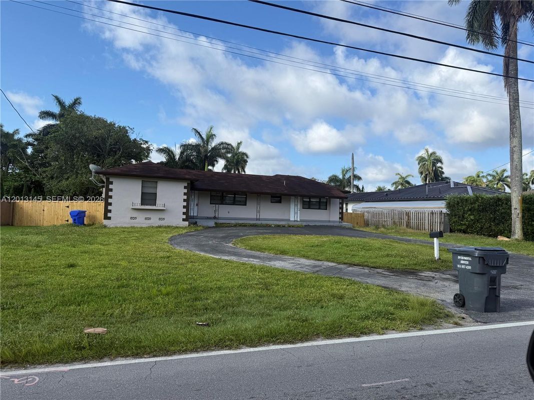 Foto del edificio - 2830 Johnson St