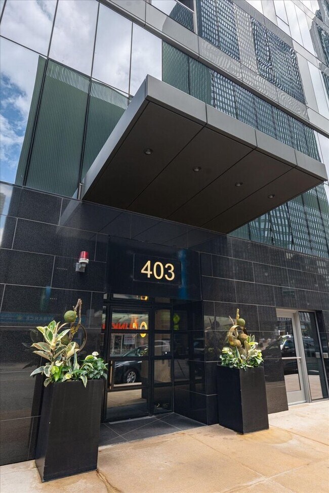 Foto del edificio - 403 N Wabash Ave