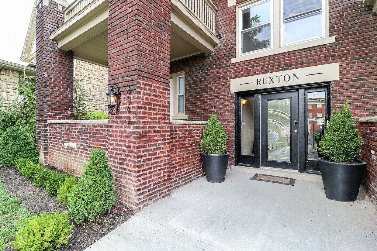Primary Photo - 3845 Wyandotte St