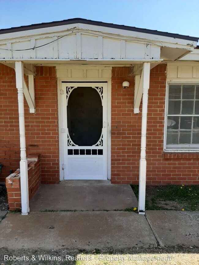 Building Photo - 2104 Amarillo