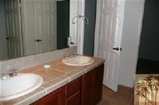 Foto del edificio - 10548 Cactus Dr