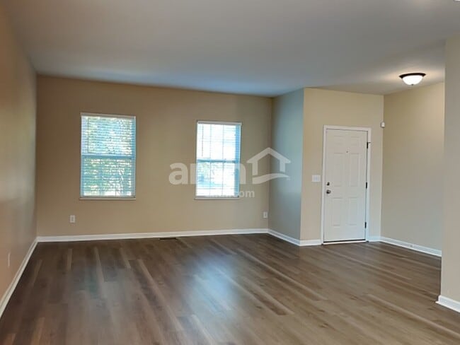 Foto del edificio - 8333 Parori Ln