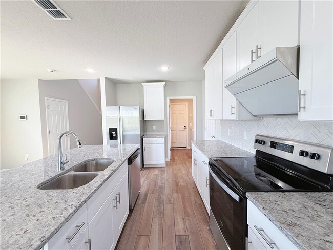 Foto del edificio - 17120 Cagan Crossings Blvd