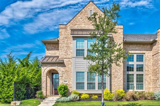 Foto principal - 8603 Dynasty Ln