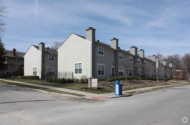 Foto principal - Roanoke Townhomes