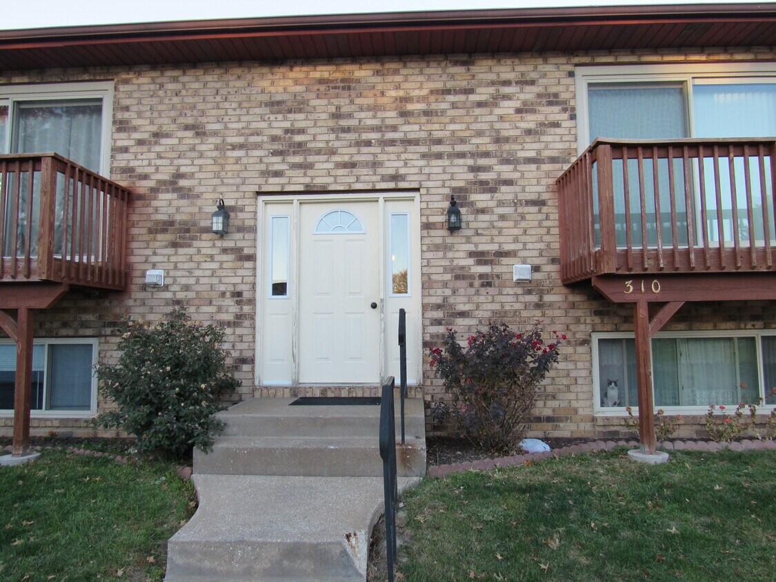 Foto principal - 310 30th Avenue Ct