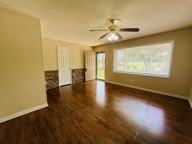 Building Photo - 5860 Rockfish Rd
