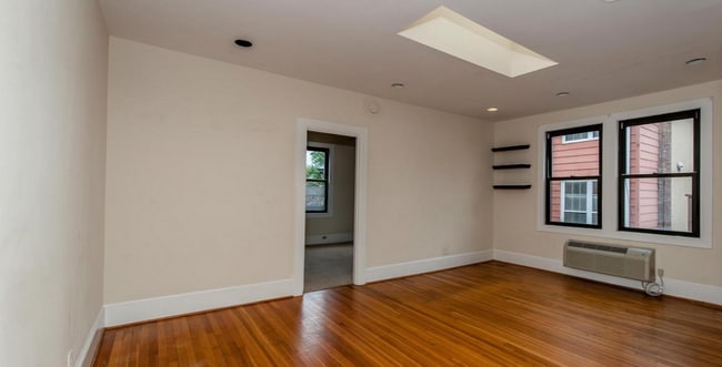 Building Photo - Dashing Dupont Circle 1 Bedroom Apt with skylights and building roof deck.