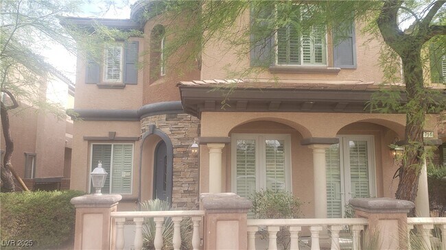 Foto del edificio - 7711 Windy Meadow Ave