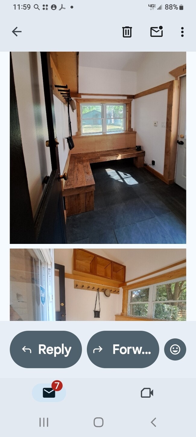 Mudroom - 115 Close Av