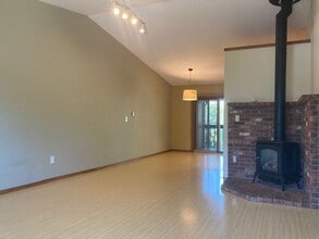 Building Photo - 501 S 15th Ave