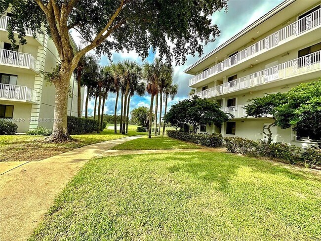 Building Photo - 2621 Village Blvd