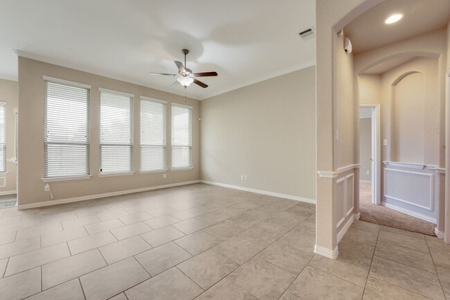 Building Photo - 310 Park Heights